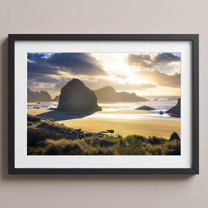 Rocky Shores Midnight Black
